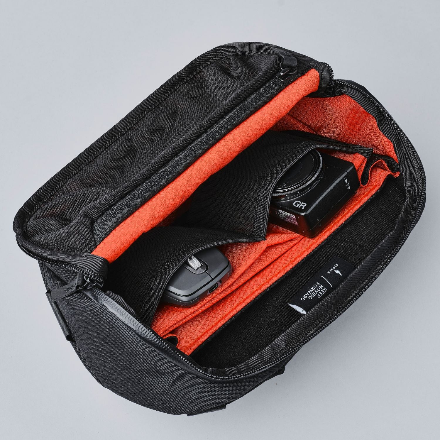 Alpaka Gear Vertex Pouch Black X-Pac RX36 Black indvendige trådnetlommer