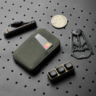 Alpaka Zip Card Pouch Green