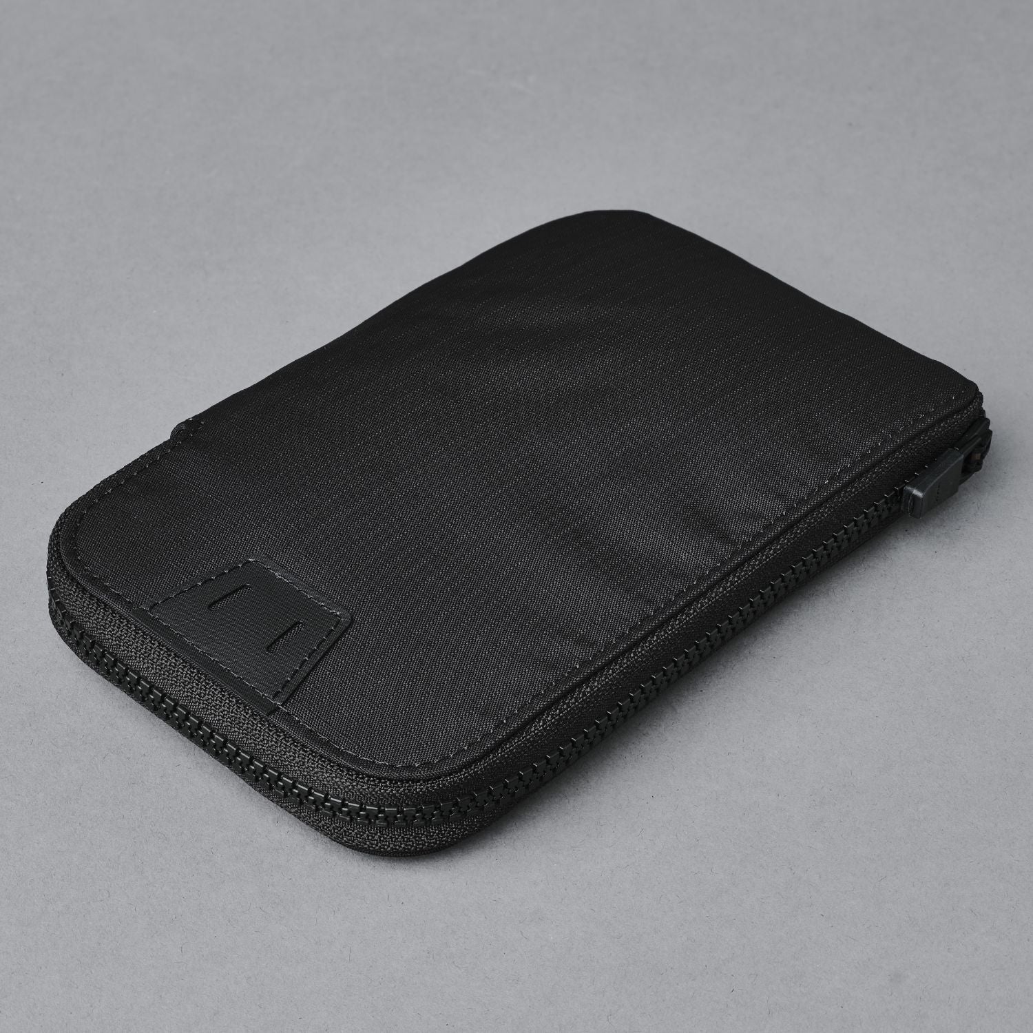 Alpaka Gear Zip Travel Wallet Black