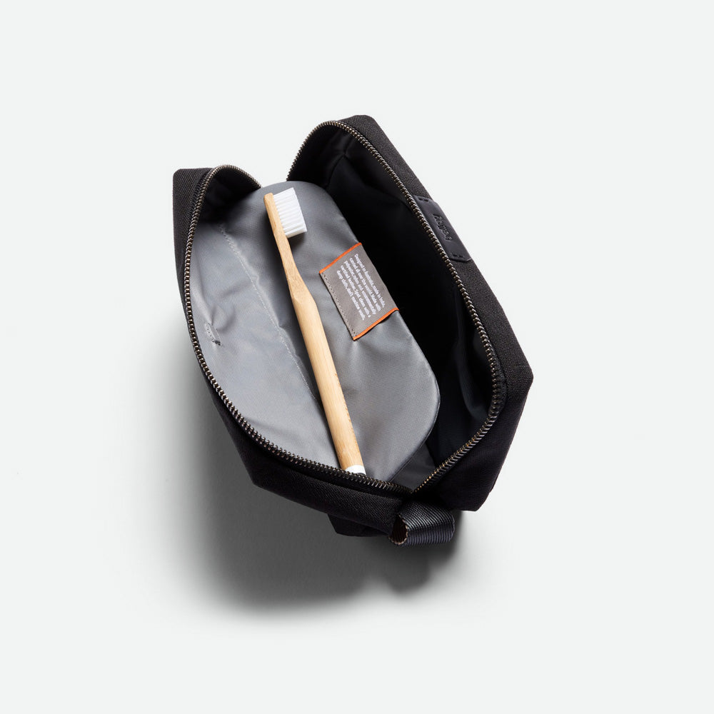 Bellroy Toiletry Kit Black lomme til tandbørste