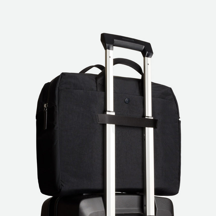 Bellroy Tokyo Work Bag Raven trolley-gennemløb