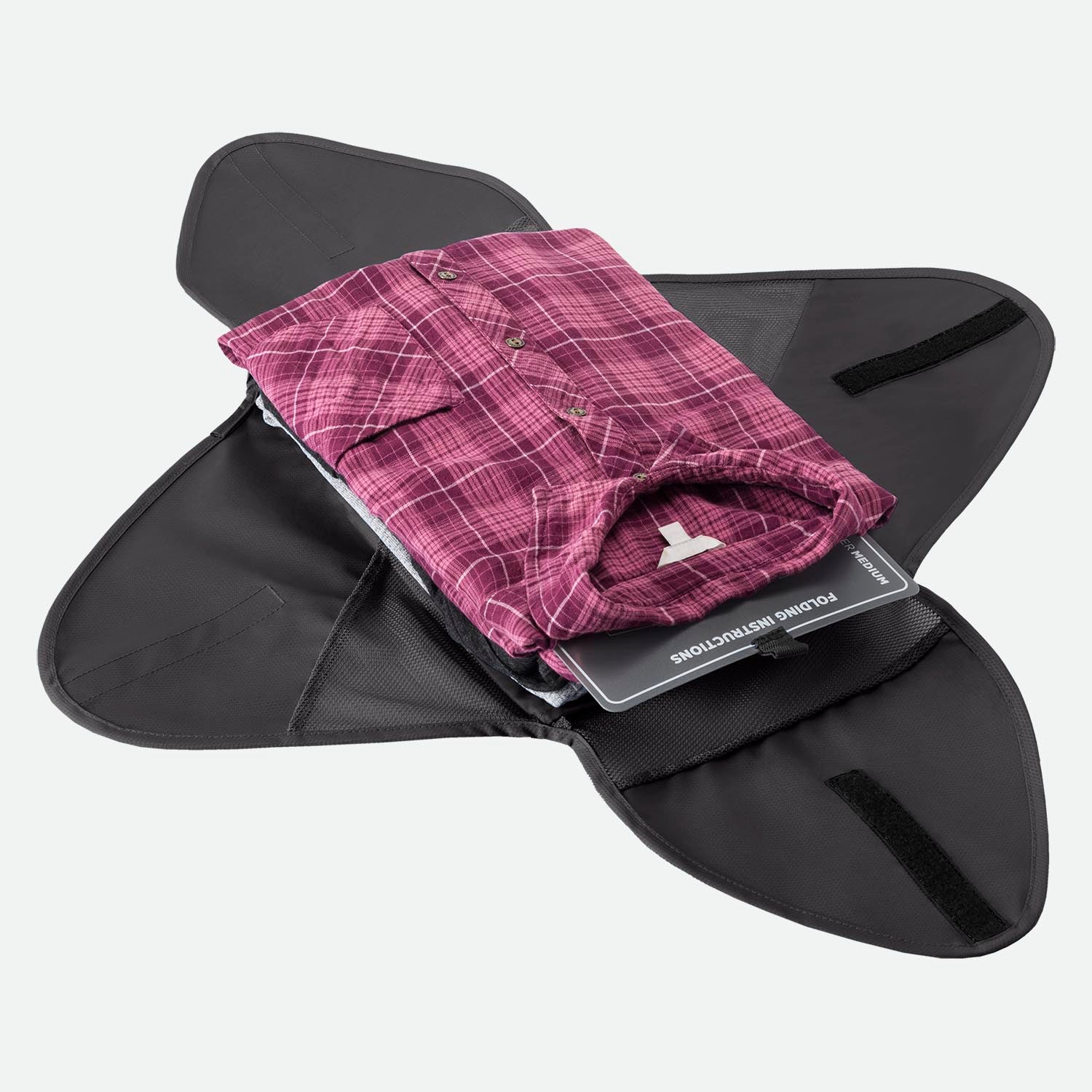 Eagle Creek Pack-It™ Reveal Garment Folder M Black - pakket med foldet tøj