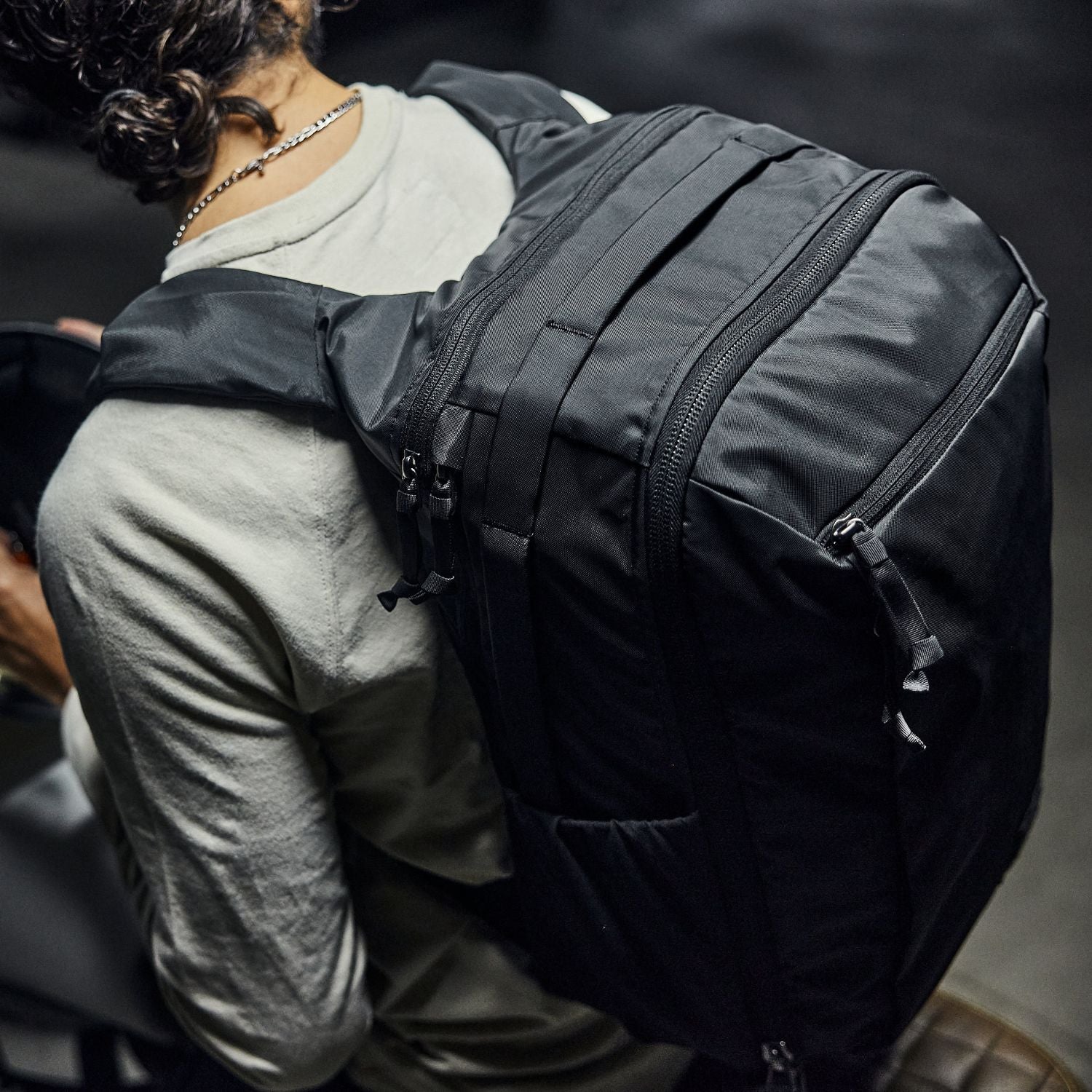 Evergoods Civic Travel Bag 20L Solution Dyed Black - Lifestyle