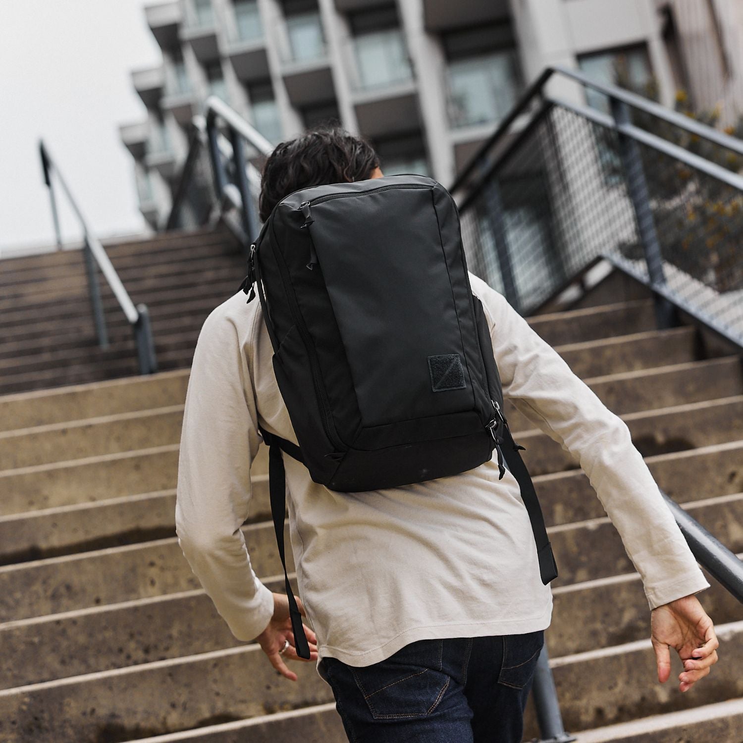 Evergoods Civic Travel Bag 20L Solution Dyed Black - Lifestyle