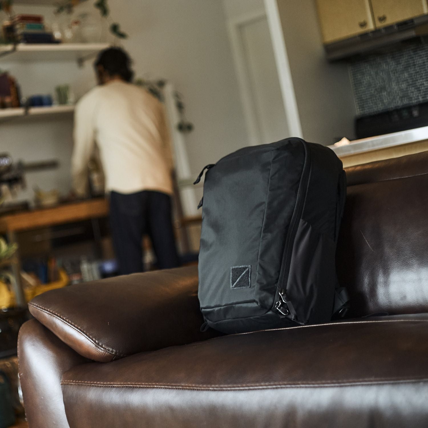 Evergoods Civic Travel Bag 20L Solution Dyed Black - Lifestyle