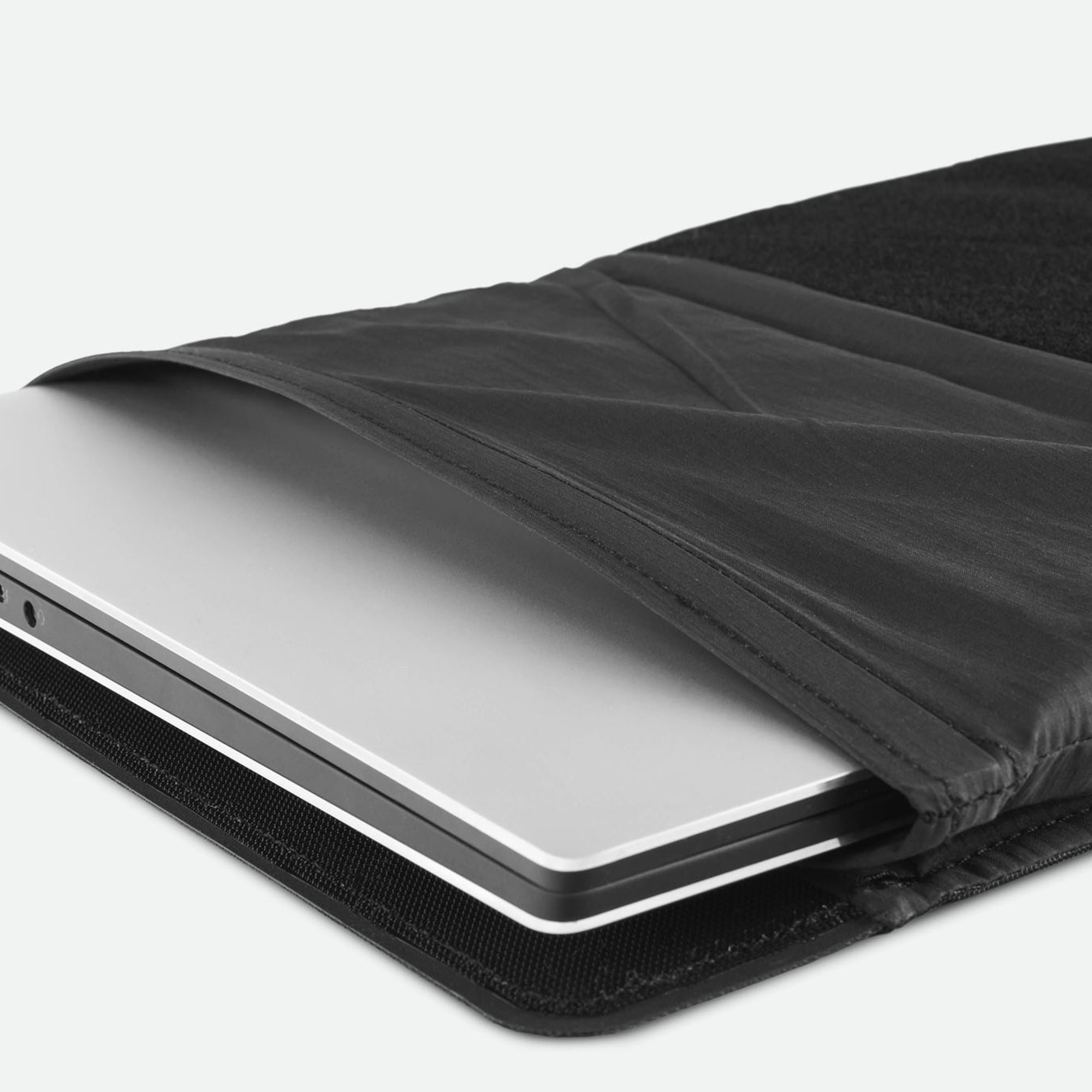 Matador Laptop Base Layer Packsmart