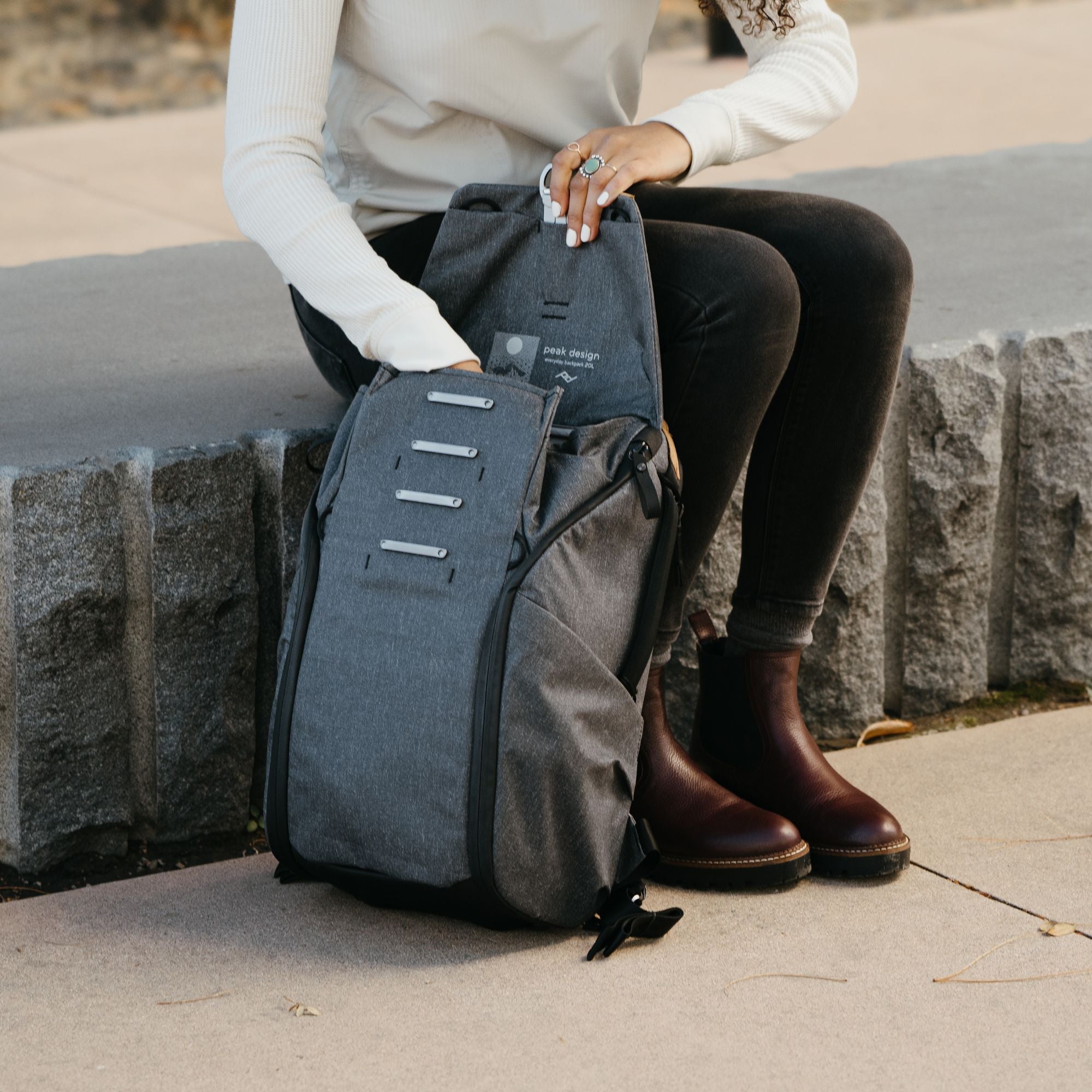 Peak Design Everyday Backpack 20L V2 Charcoal