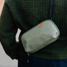 Peak Design Small Tech Pouch Sage livsstilsbillede