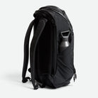 Bellroy Venture Ready Pack 26L Black - sidelomme med drikkedunk